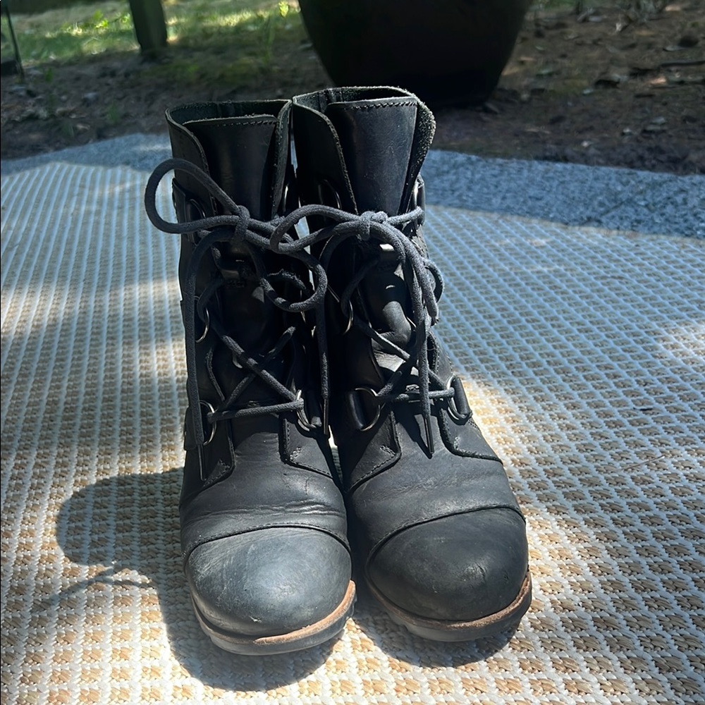 Sorel Black Lace Up Wedge Boots - Picture 3 of 7